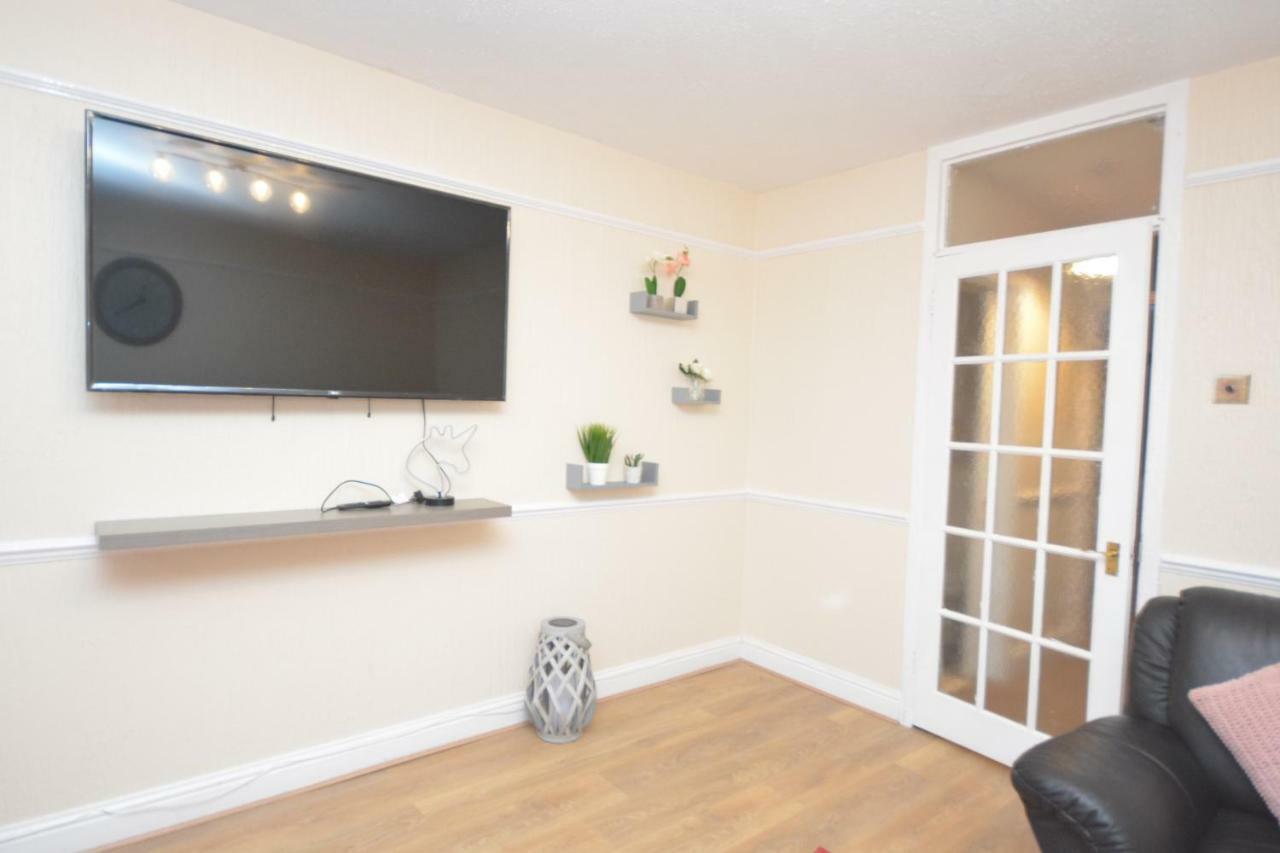 Four Bedroom Townhouse 12 Minutes Walk To Excel Exhibition Centre Londres Exterior foto