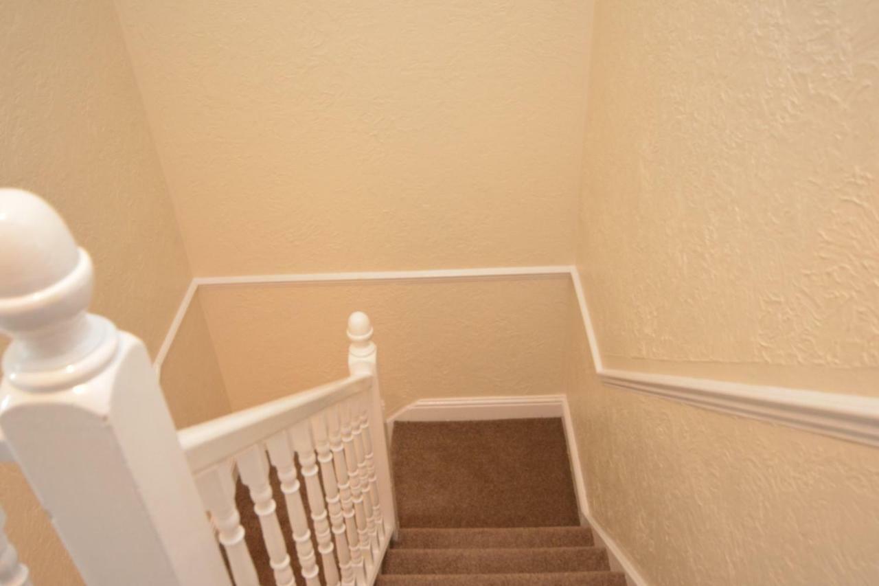 Four Bedroom Townhouse 12 Minutes Walk To Excel Exhibition Centre Londres Exterior foto